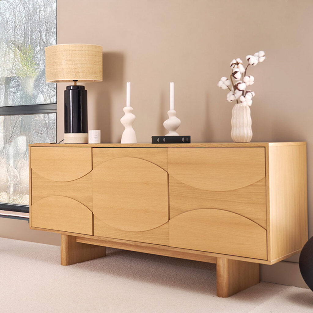 Buffet bois à motifs