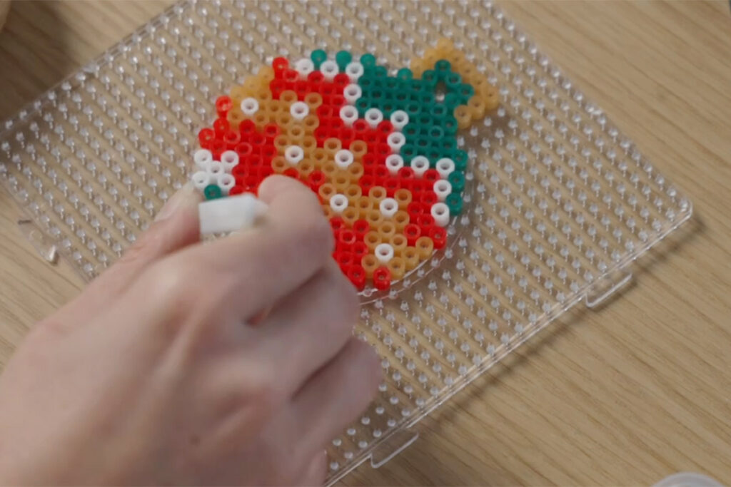 boule de noel en perle à repasser