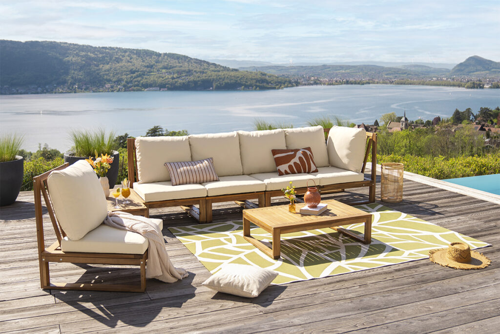 terrasse aménager avec vue sur lac d'Annecy