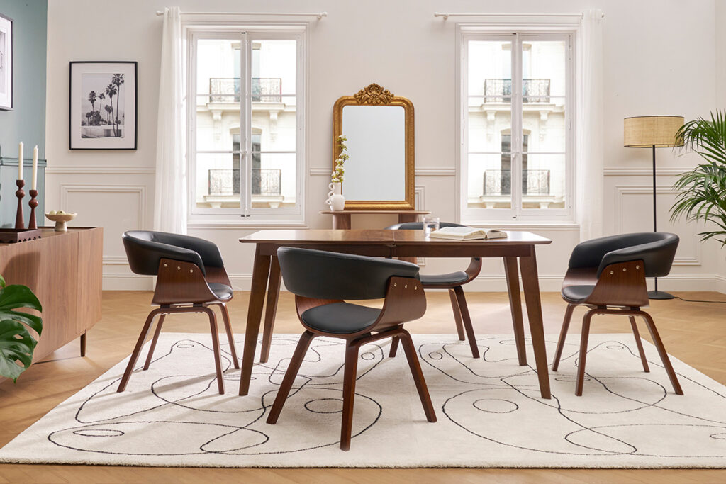 Salle à manger table noyer et chaise noyer et cuir