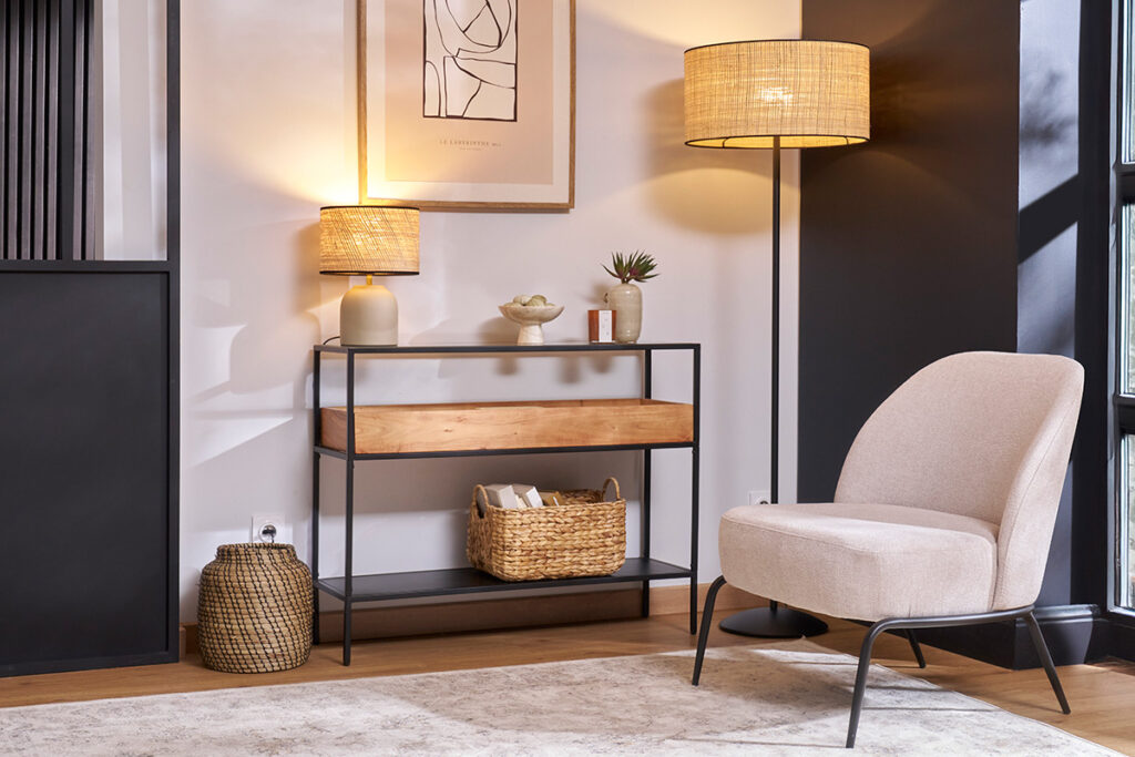 console industrielle avec fauteuil beige