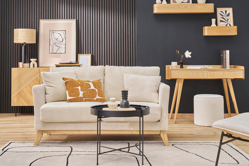 salon canapé beige et table basse métal