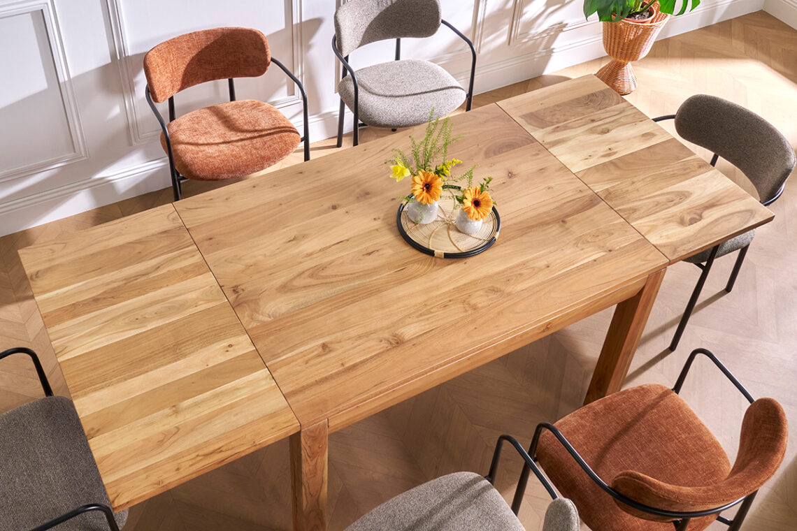 grande table extensible en bois clair