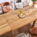grande table extensible en bois clair